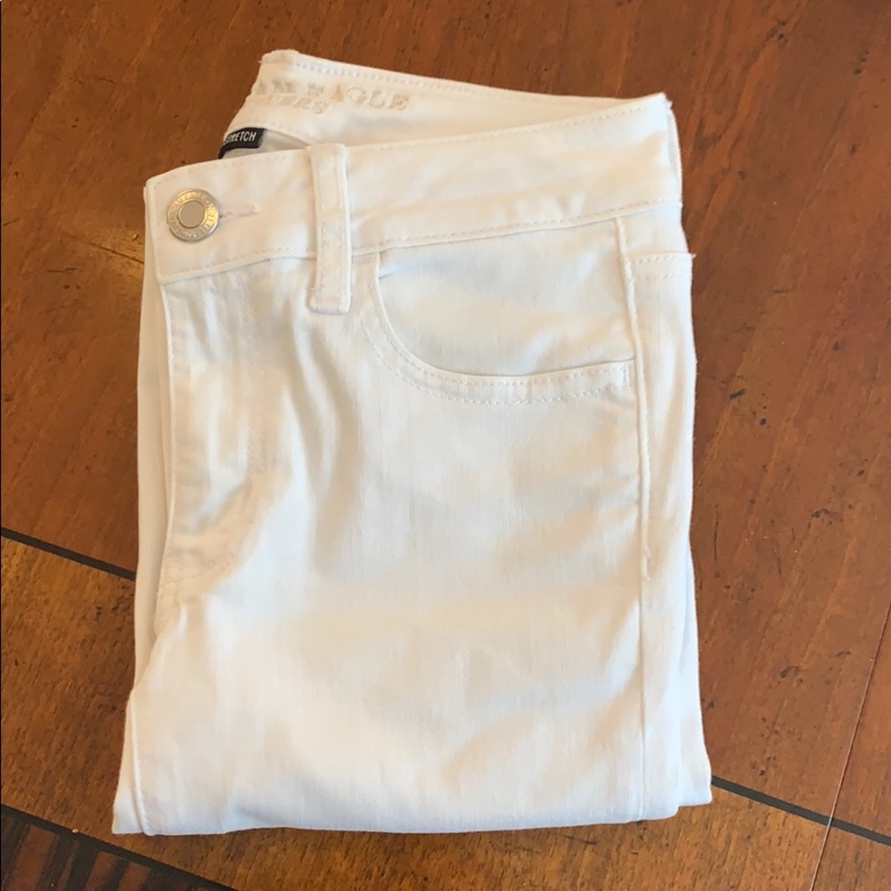 Brand new American Eagle white jeans!